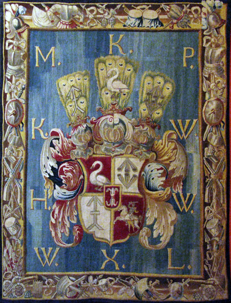 ملف:Tapestry with the Arms of Michał Kazimierz Pac.png