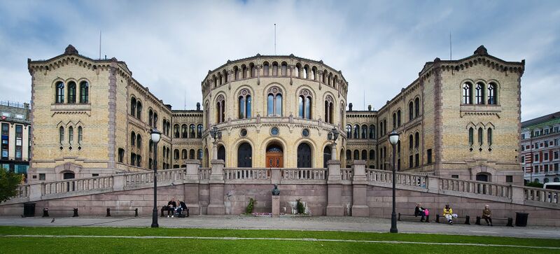 ملف:Stortinget, Oslo, Norway (cropped).jpg