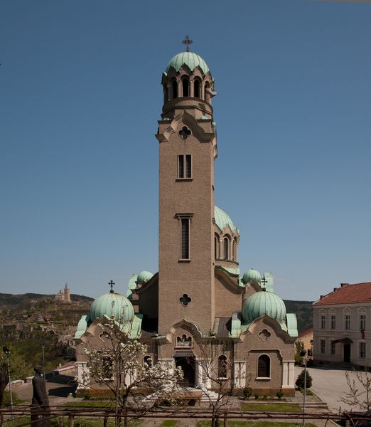 ملف:Veliko-Tarnovo-Cathedral 2.jpg