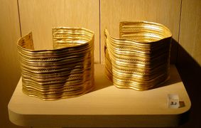Gold bracelets, found in a Chariot burial, VIth, Vth century BC.