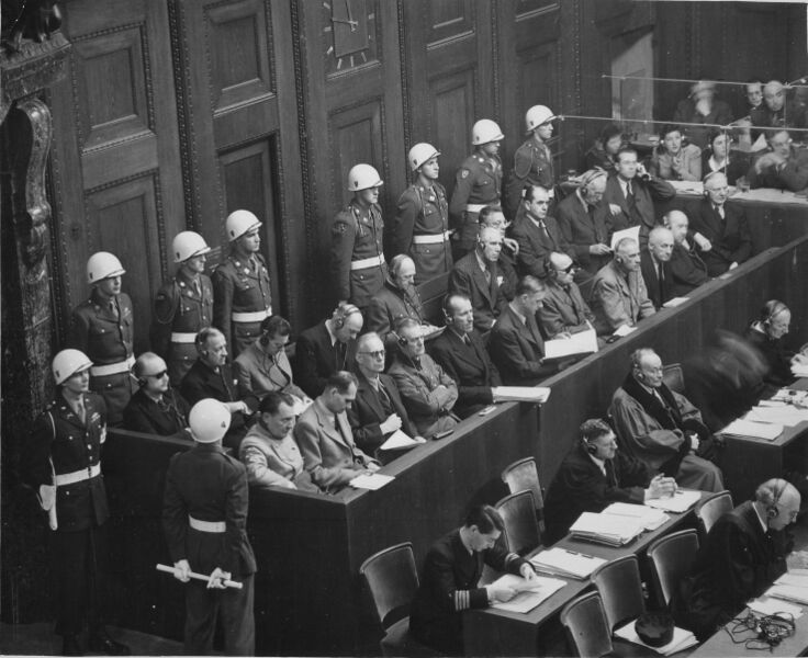 ملف:Nuremberg Trials. Looking down on defendants dock, circa 1945-1946. - NARA - 540127.jpg