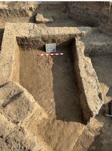 إحدى خنادق مدينة إيمت.