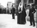 الشيخ : عجيل الياور الجربا أثناء حفل تنصيب الملك جورج السادس ملكًا لبريطانيا في عام 1937.