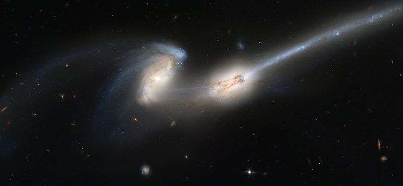 ملف:NGC4676.jpg