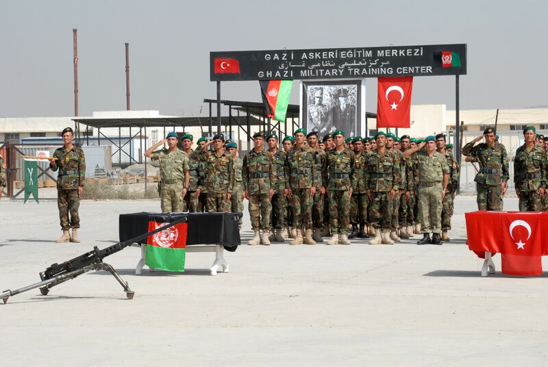 ملف:New Afghan NCOs graduate (4968041454).jpg