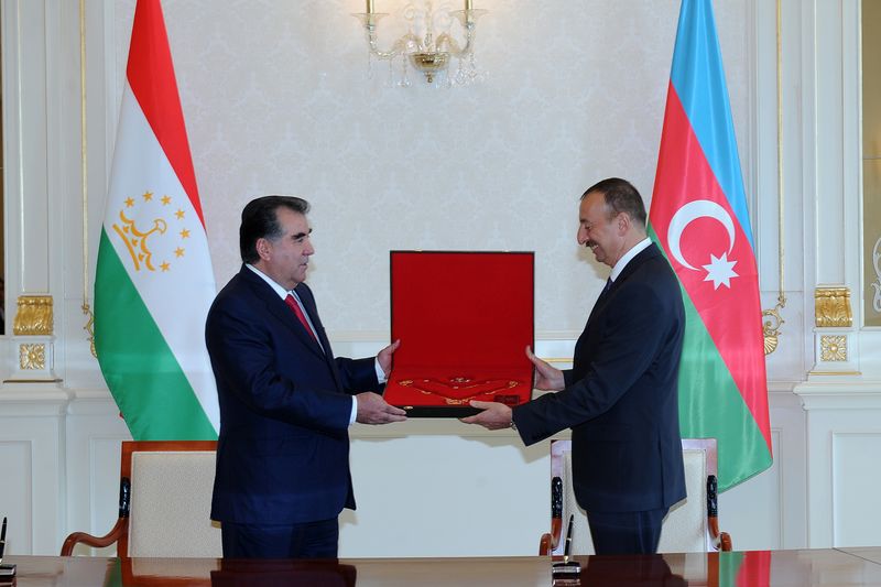 ملف:Ceremony of presenting awards was held (Azerbaijan-Tajikistan).jpg