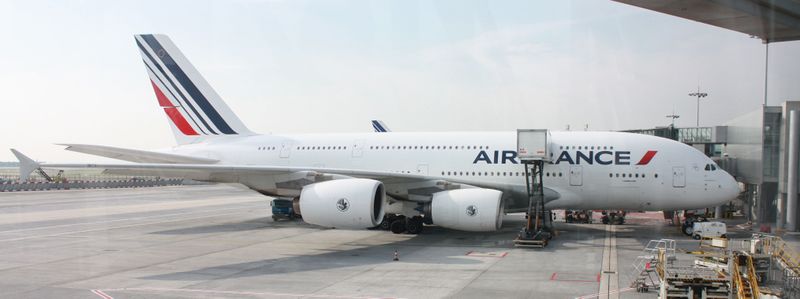 ملف:A380 Air France F-HPJA - CDG.jpg