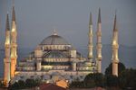 Sultan Ahmed Mosque-Blue Mosque-at dusk.JPG