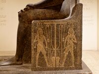تماثيل الملك حورمحب تصور حاپي، الأسرة 18
