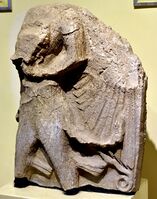 نقش على حجر جيري لرجل من كرنا (تل الرماح)، العراق. الفترة الكاشية، متحف العراق.