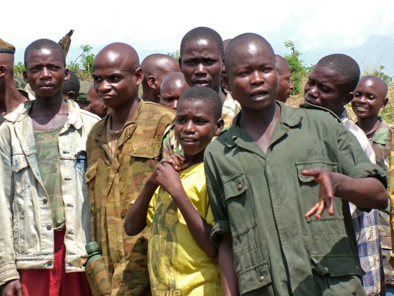 ملف:DRC- Child Soldiers.jpg
