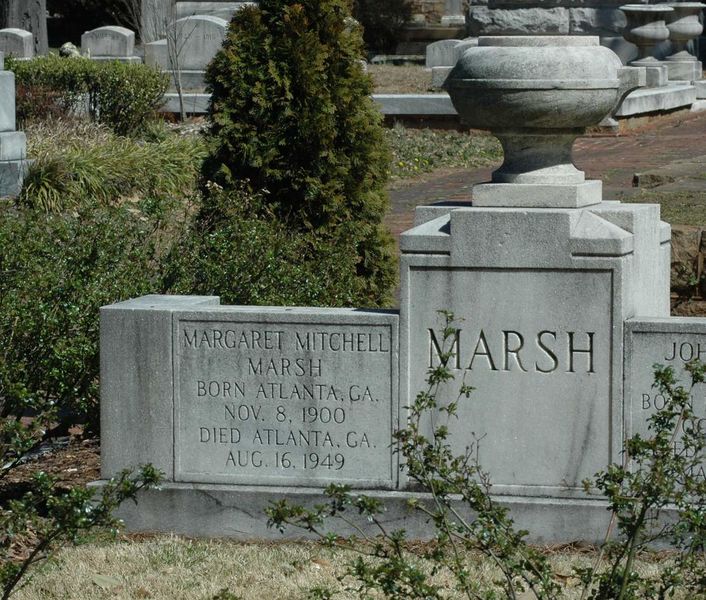 ملف:MargaretMitchell-grave.jpg