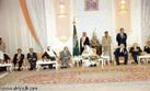 1989: الملك فهد يستقبل كبار المشاركين في مفاوضات الطائف.