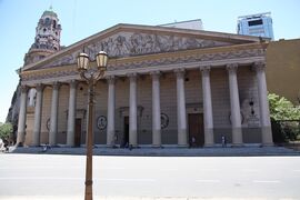كاتدرائية ميتروپوليتان هي الكنيسة الكاثوليكية الرئيسية في المدينة.