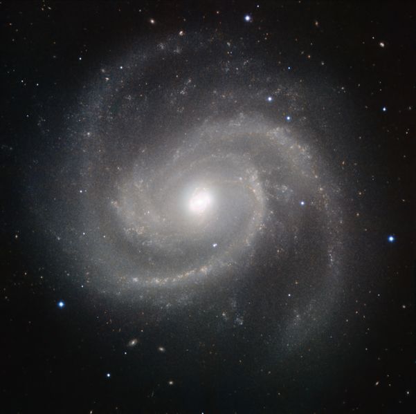 ملف:HAWK-I Messier 100.jpg