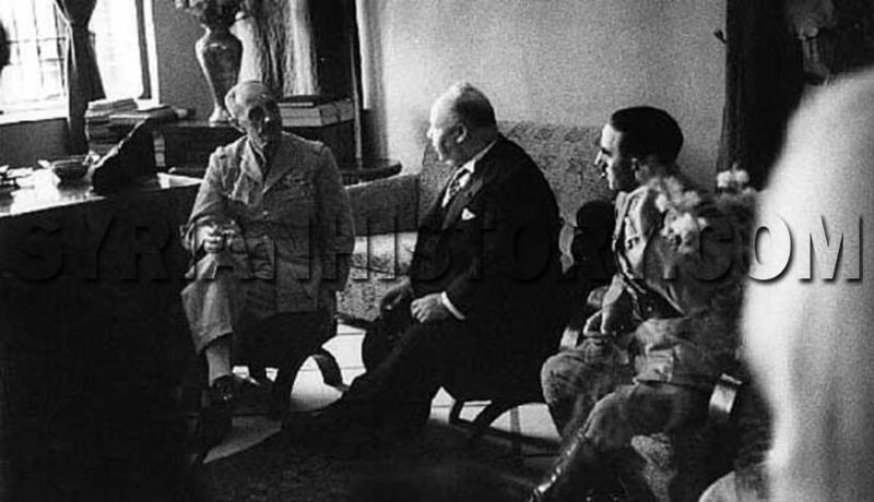 ملف:الرئيس تاج الدين الحسني مع الجنرال جورج كاترو 1942.jpg