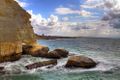 تتميز هذه المنطقة بالصخور التي تنزل إلى مياه البحر المتوسط وارتفاعها 300 متر.