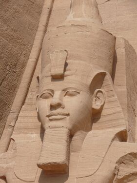 Ramesses II, born Paramessu, served as Pharaoh Horemheb's vizier. The childless Horemheb willed the throne to Ramesses, due to the fact that already had a son and grandson.
