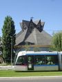 Tramway et église St-Jean