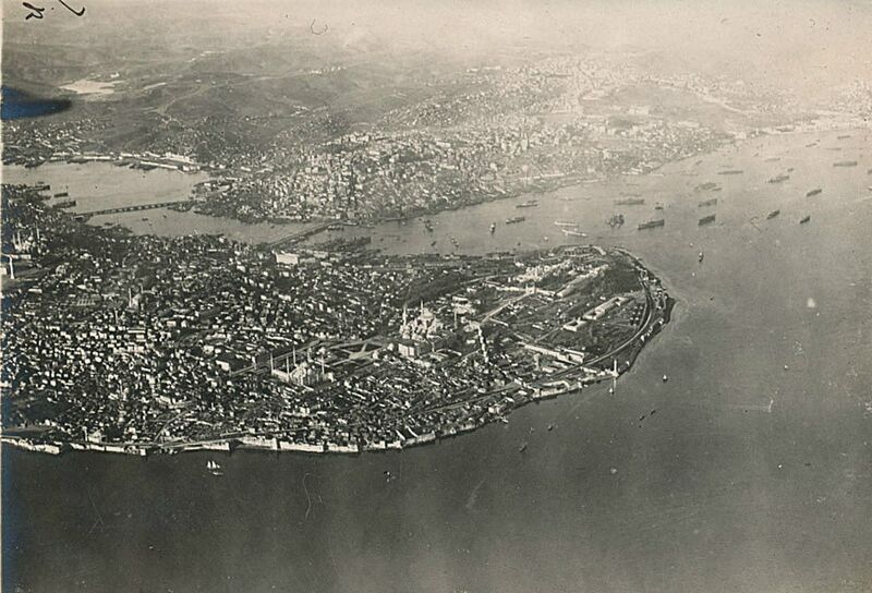 ملف:Aerial view of Istanbul 19 March 1918.jpg