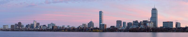 ملف:Boston skyline from Cambridge November 2015 panorama 1.jpg
