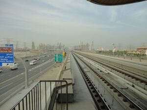 Metro Dubai 3.JPG