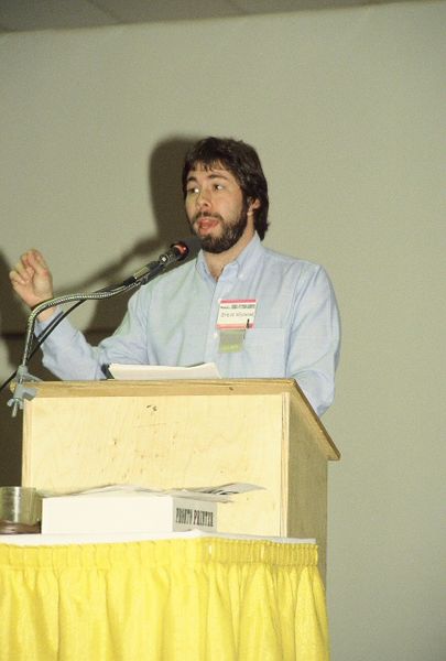 ملف:Steve Wozniak, 1983.jpg