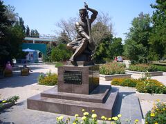 تمثال شاعر تتار القرم عمر گوزلڤي