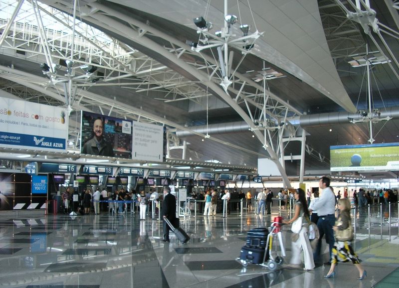 ملف:Aeroporto Porto 01.jpg