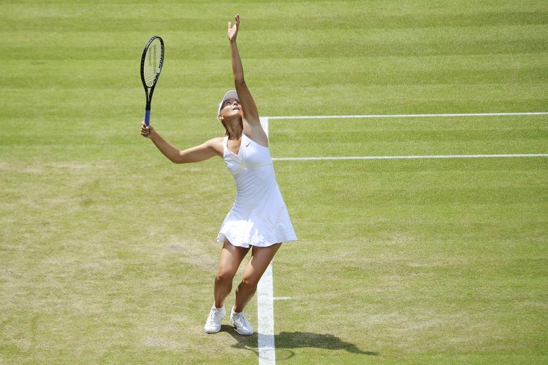ملف:Maria Sharapova at the 2009 Wimbledon Championships 12.jpg