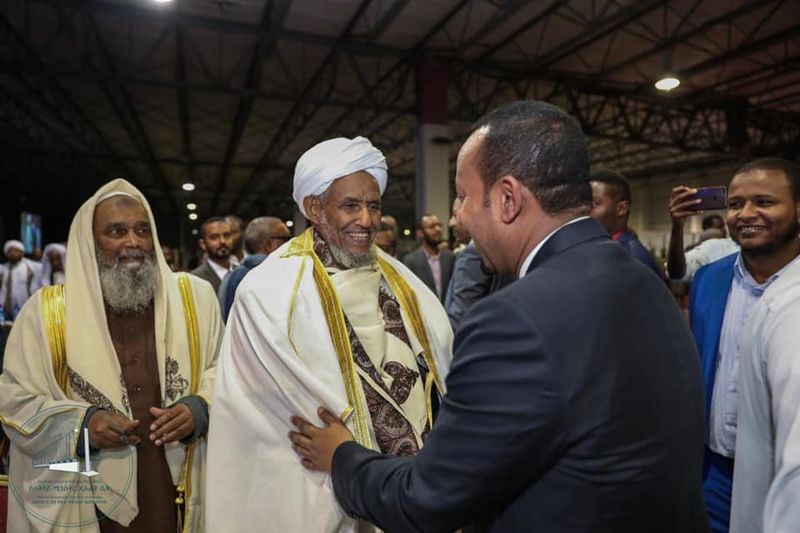 ملف:Abiy Ahmed with Ethiopian Muslim Grand Mufti.jpg