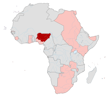 شمال نيجريا (بالأحمر) الحيازات البريطانية في أفريقيا (الوردي) 1913
