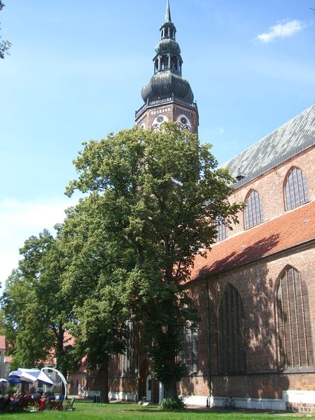 ملف:Greifswalder Dom St Nikolai.jpg