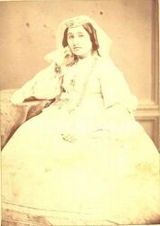 نسا خانم، أصغر بنات آخوندزاده