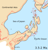 لأرخبيل الياباني وبحر اليابان والمنطقة المحيطة من شرق آسيا القارية في العصر الميوسيني الأوسط حتى العصر الميوسين المتأخر (3.5-2 مليون سنة مضت)