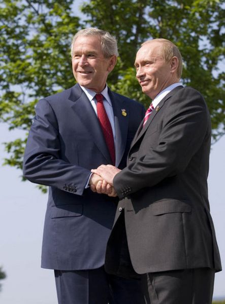 ملف:Bush&Putin33rdG8.jpg